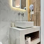 Potami Seashell Hotel