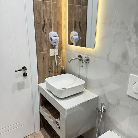 Potami Seashell Otel Himarë