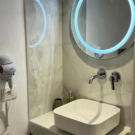 Potami Seashell Hotel