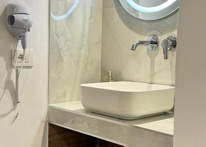 Potami Seashell Himara