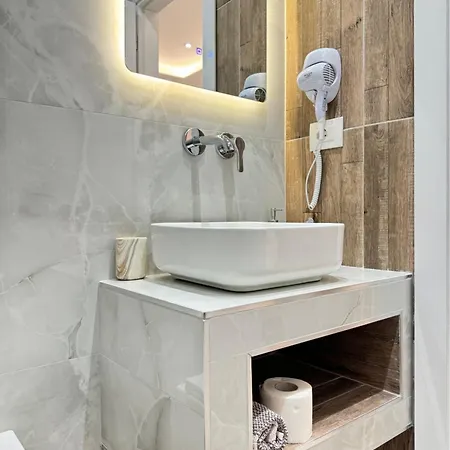 Potami Seashell 酒店